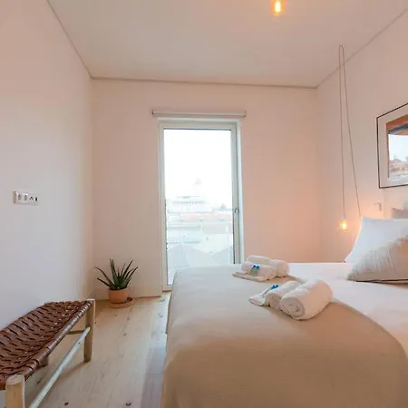 Apartment Wave Of Light In By Innkeeper *